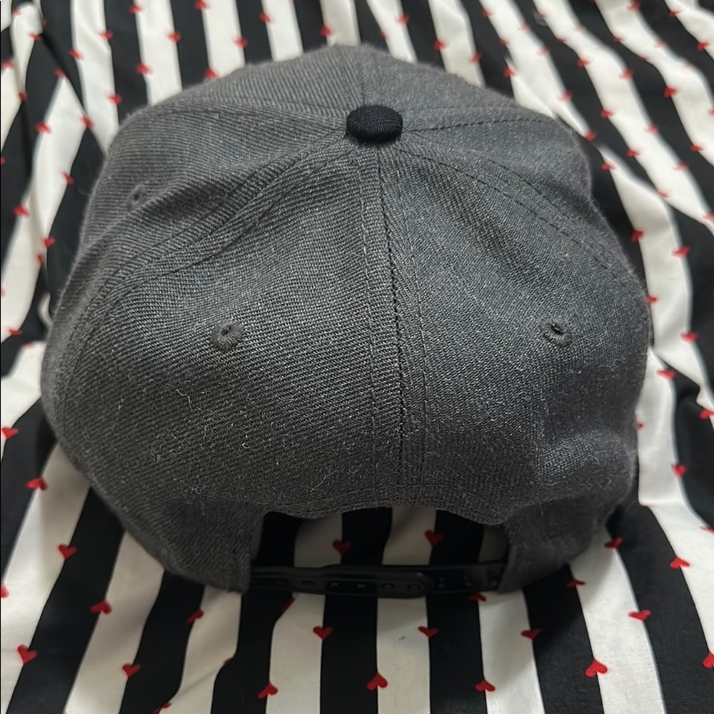 Marvel Deadpool Adjustable Cap - Picture 2 of 5